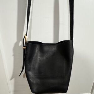 Madewell Black Leather Essential Mini Bucket Tote